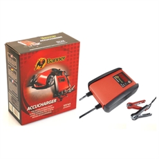 Rød og sort BANNER Batterilader 12V 6A med digital display og kabler, ved siden af rød emballage.